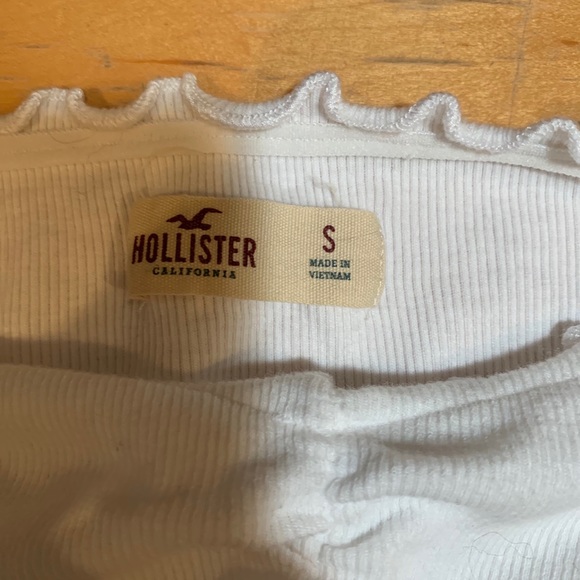 Hollister off the shoulder top - Picture 5 of 5